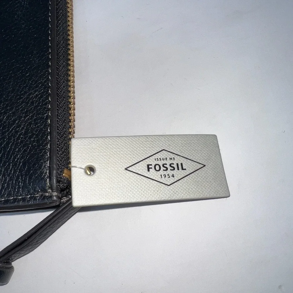 Fossil Black Pebbled Leather Wristlet Zip Pouch Clutch Bag